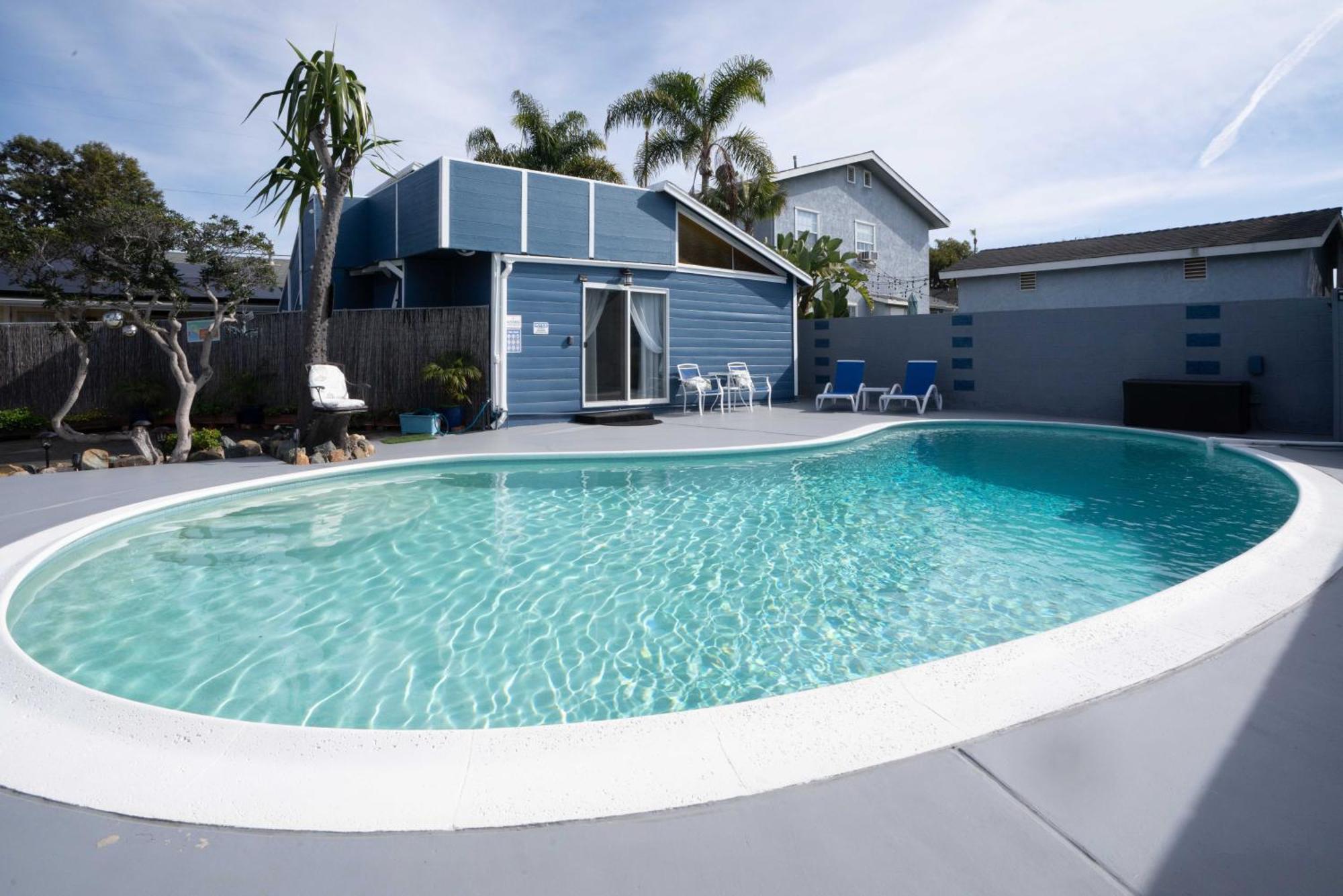 * - The Leucadia Beach Grotto - * An Encinitas Gem 외부 사진